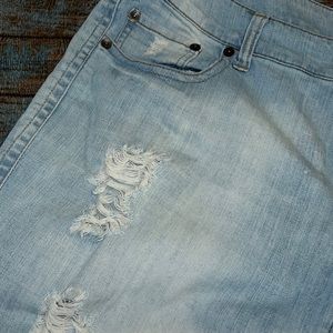 CLOSET CLEAR-OUT Torrid Distressed Denim Capris